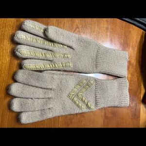 Woman’s Isotoner driving gloves, OS, tan
